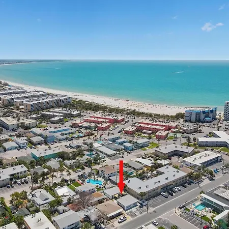 Sala Suite 6! Beach Getaway Deals In St Pete Beach & Pet Friendly!